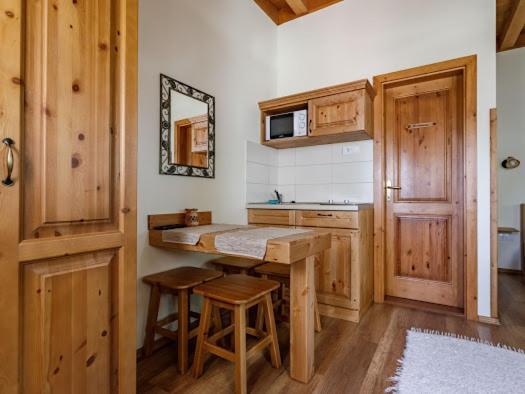 Toth Vendeghaz Es Apartmanhaz Ujfeherto Exterior foto
