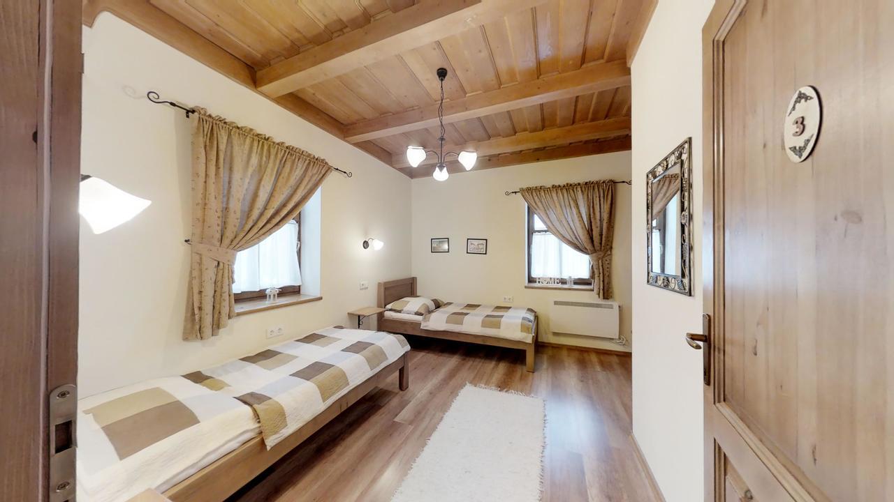 Toth Vendeghaz Es Apartmanhaz Ujfeherto Exterior foto