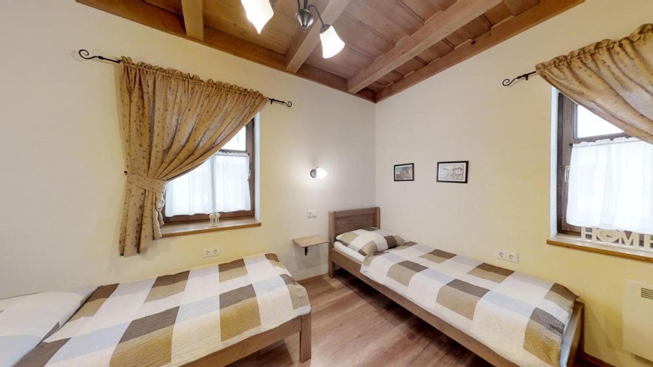 Toth Vendeghaz Es Apartmanhaz Ujfeherto Exterior foto