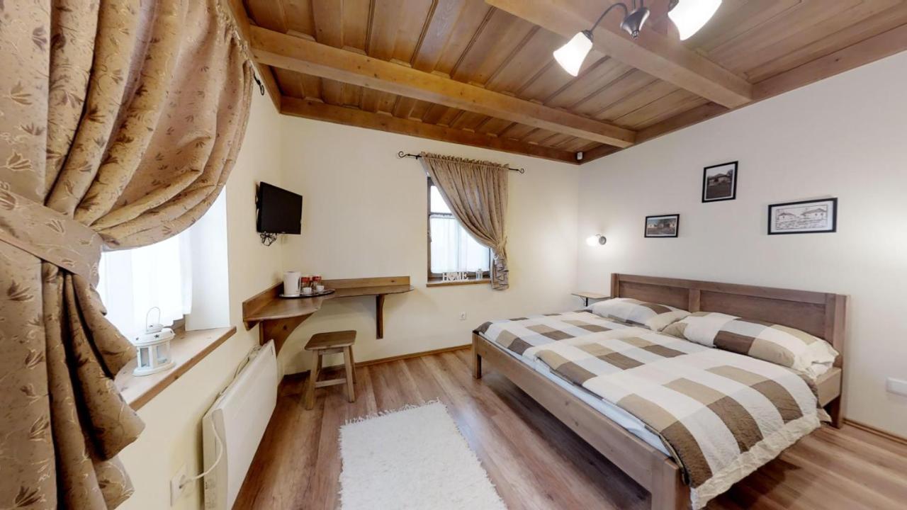 Toth Vendeghaz Es Apartmanhaz Ujfeherto Exterior foto